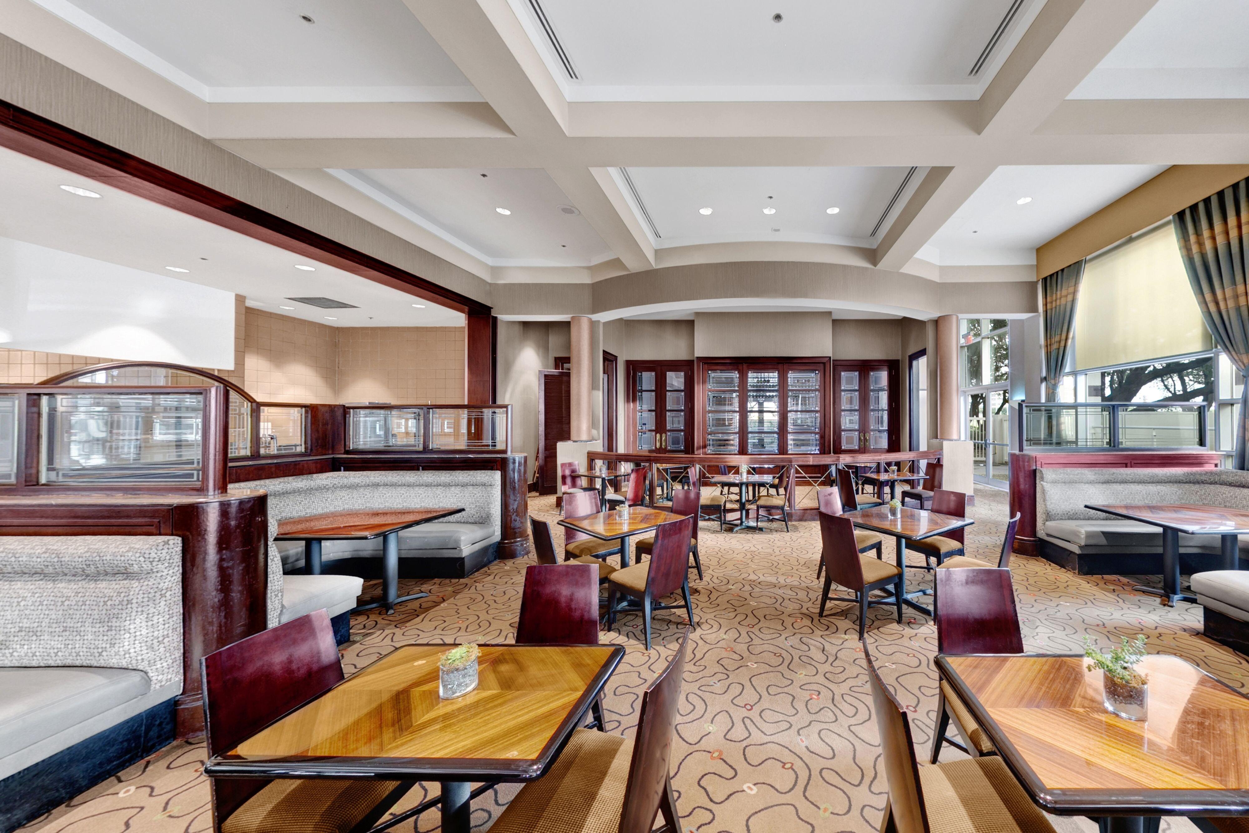 Hotel Renaissance Dallas North 4*