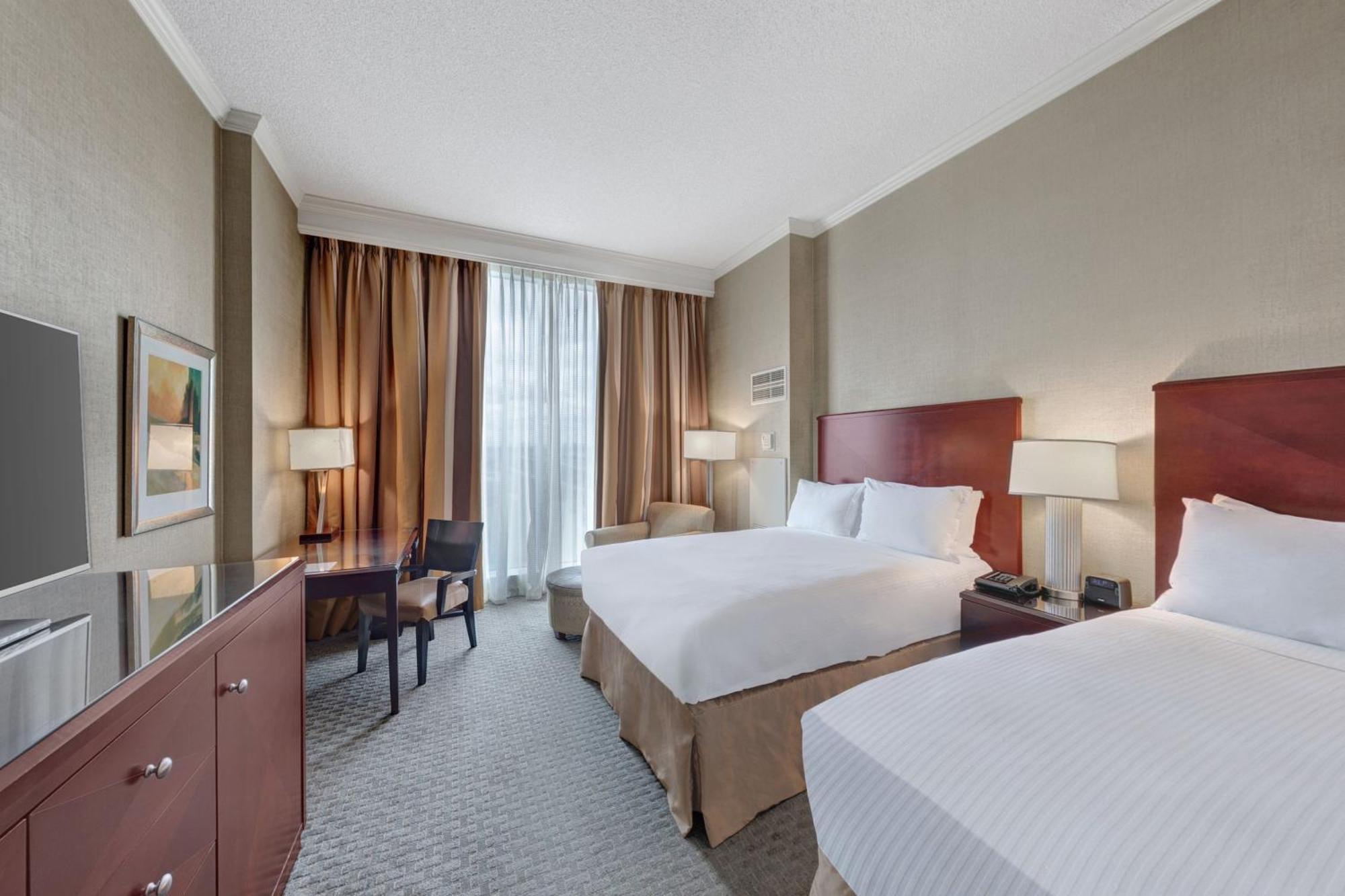 Hotel Renaissance Dallas North 4*